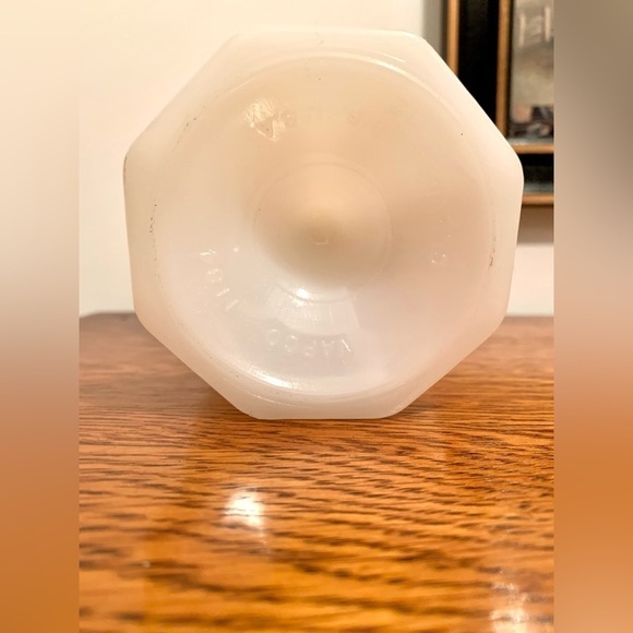 Vintage NAPCO 1184 Milk Glass Footed Compote Bowl Pedestal Dish - Picture 4 of 4